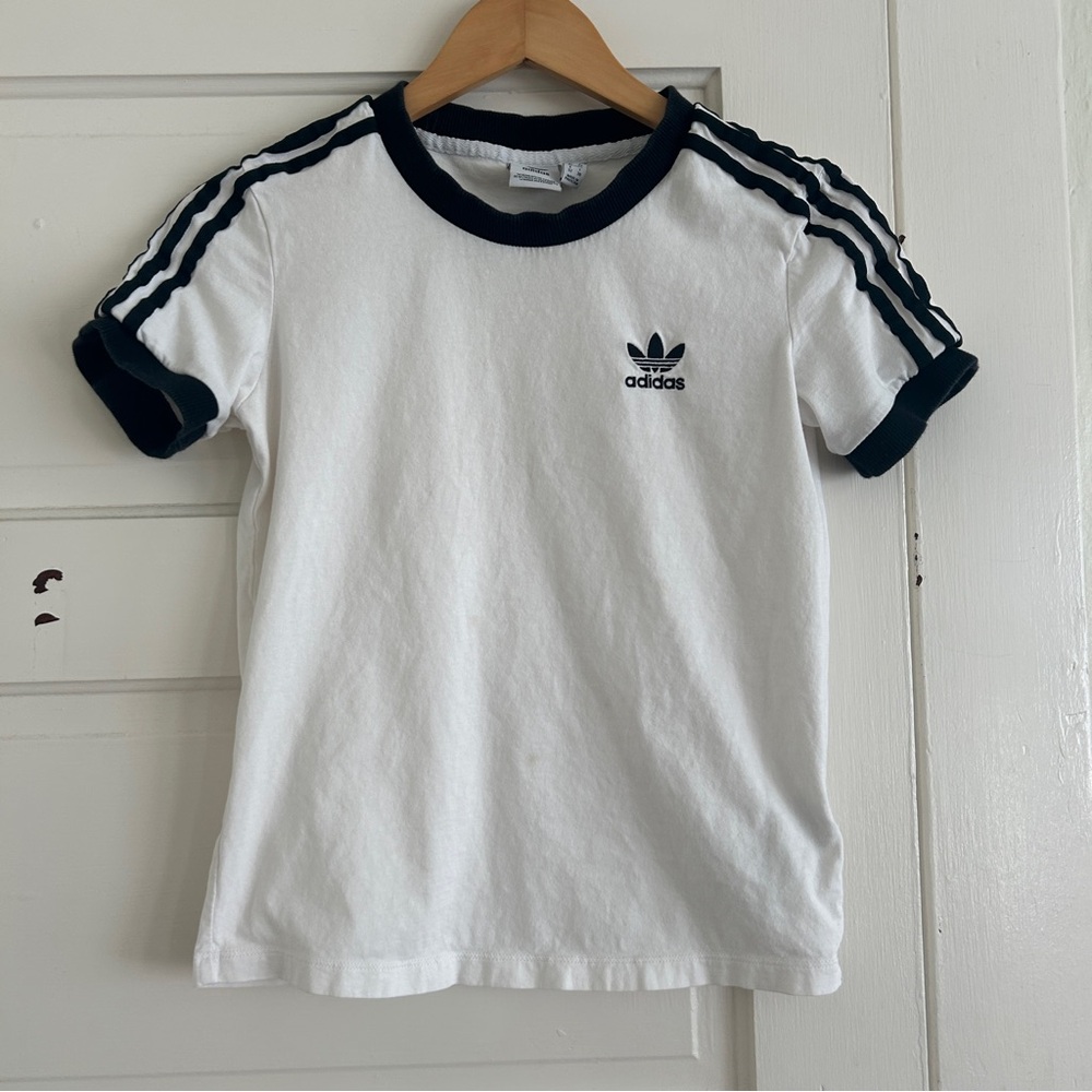 adidas classic tee